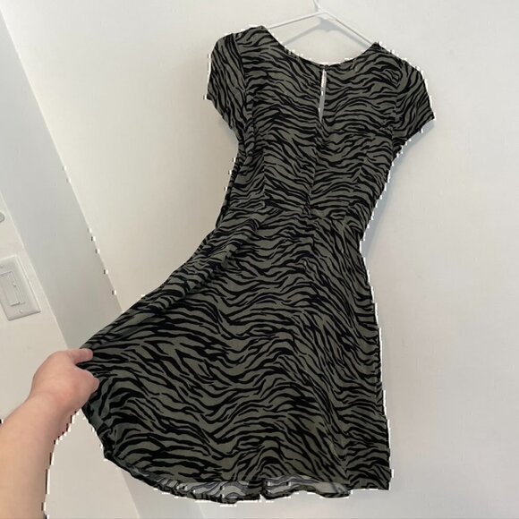 HOLLISTER Olive Green Black Zebra Animal Print Square Neck Mini Fit Flare Dress - Picture 9 of 12